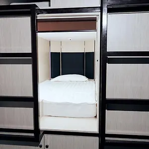 Kapsula Капсульный отель Астана